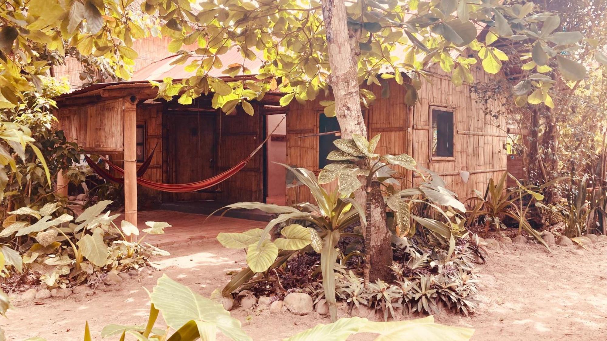 Hotel La Caleta à Mompiche Extérieur photo